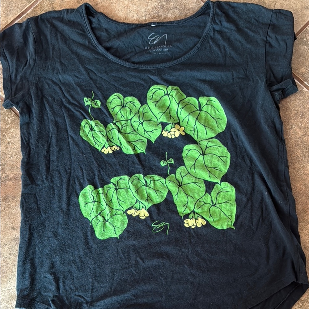 EUC Sig Zane Shirt